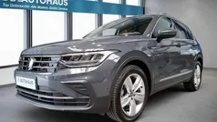 Grau Gebraucht 2023 VW Tiguan Life SUV | 30.740 € (Guter Preis)