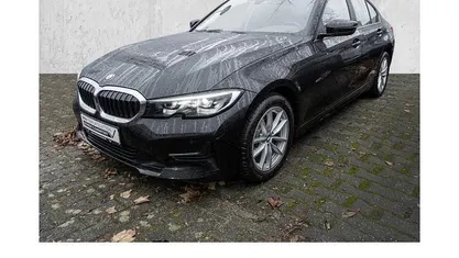 Gebraucht BMW 320 Advantage 184 PS (135 kW) 2022 Schwarz Limousine