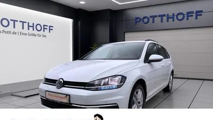 Gebraucht VW Golf VII Comfortline 150 PS (110 kW) 2019 Kombi