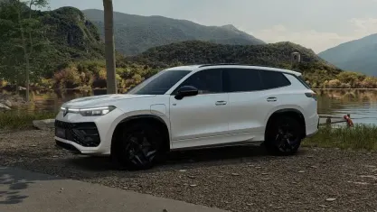 Neu VW Tayron Style 272 PS (200 kW) 2026 Oryx white motherofpearl effec SUV