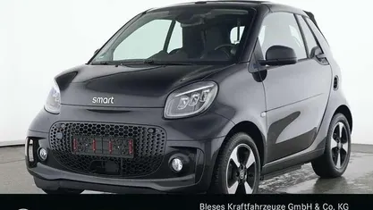 Schwarz Gebraucht 2023 Smart ForTwo Electric Drive Exclusive Cabrio | 17.700 € (Fairer Preis)