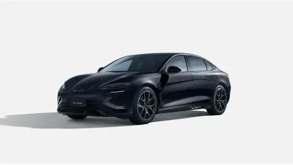 Neu BYD Seal Design 230 kW (313 PS) 2026 Schwarz Limousine