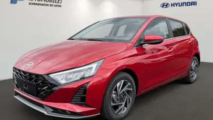 Neu Hyundai i20 101 PS (74 kW) 2025 Rot Kleinwagen