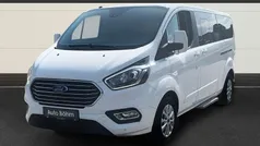 Weiß Gebraucht 2019 Ford Tourneo Titanium Van / Kleinbus | 29.930 € (Fairer Preis)