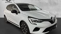 Weiß Gebraucht 2023 Renault Clio V Equilibre Limousine | 13.400 € (Guter Preis)