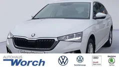Weiß Gebraucht 2023 Skoda Scala Ambition Kleinwagen | 17.890 € (Guter Preis)