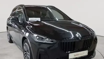Gebraucht BMW 218 Active Tourer Performance 150 PS (110 kW) 2023 Saphirschwarz metallic Van / Kleinbus