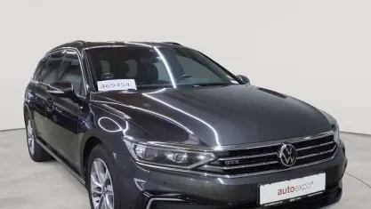 Gebraucht VW Passat GTE 156 PS (114 kW) 2022 Mangangrau metallic Kombi