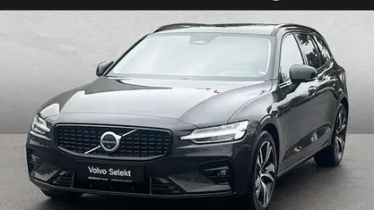 Gebraucht 2025 Volvo V60 Plus Kombi | 37.990 € (Fairer Preis)