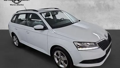 Weiß Gebraucht 2022 Skoda Fabia Ambiente Kombi | 13.800 € (Fairer Preis)