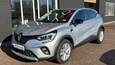 Highlandgrau Gebraucht 2023 Renault Captur Evolution SUV | 22.997 € (Fairer Preis)