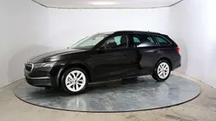 Gebraucht 2024 Skoda Octavia Selection Kombi | 32.790 € (Fairer Preis)