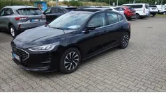 Schwarz Gebraucht 2024 Ford Focus Titanium Limousine | 23.977 € (Fairer Preis)