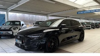 Gebraucht Ford Focus ST 280 PS (205 kW) 2024 Schwarz Limousine