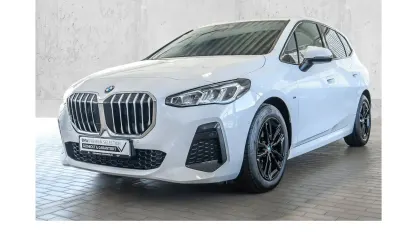 Gebraucht BMW 218 Active Tourer M Sport 150 PS (110 kW) 2023 Alpinweiß Van / Kleinbus