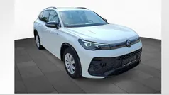 Oryxweiß perlmutteffekt Gebraucht 2024 VW Tiguan R-line SUV | 41.440 € (Fairer Preis)