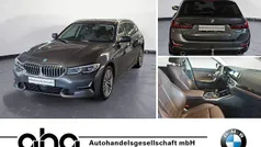 Grau Gebraucht 2022 BMW 320 Luxury Line Kombi | 28.990 € (Fairer Preis)