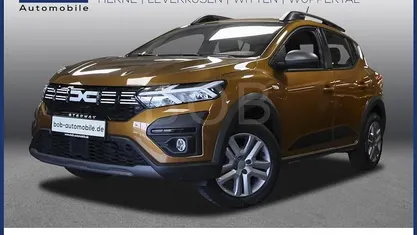 Blau Gebraucht 2018 Dacia Dokker Comfort Van / Kleinbus | 9.880 € (Fairer Preis)