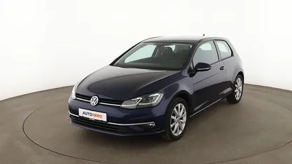 Gebraucht VW Golf VII Comfortline 2018 Blau Limousine