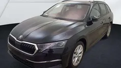 Black magic perleffekt Gebraucht 2024 Skoda Octavia Selection Kombi | 30.840 € (Superpreis)