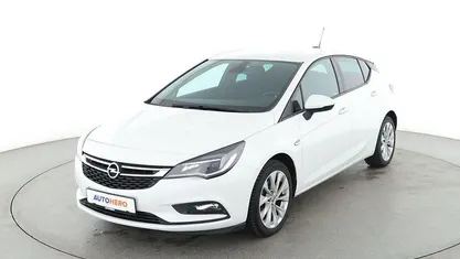 Weiß Gebraucht 2017 Opel Astra Active Limousine | 10.760 € (Fairer Preis)