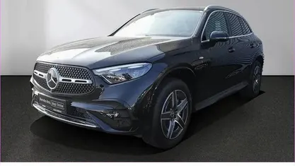 Gebraucht Mercedes GLC300e AMG 313 PS (230 kW) 2025 Lack obsidianschwarz SUV