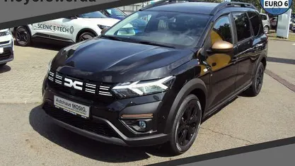 Schwarz schwarz Gebraucht 2025 Dacia Jogger Extreme Van / Kleinbus | 27.900 € (Fairer Preis)
