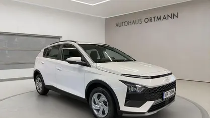 Atlas white / sol Neu 2025 Hyundai Bayon Select SUV | 23.390 € (Fairer Preis)