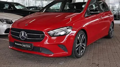 Gebraucht Mercedes B200 Edition 1 163 PS (119 kW) 2019 Jupiterrot Van / Kleinbus