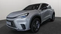 Silber Neu 2025 Lexus LBX SUV | 32.990 € (Fairer Preis)