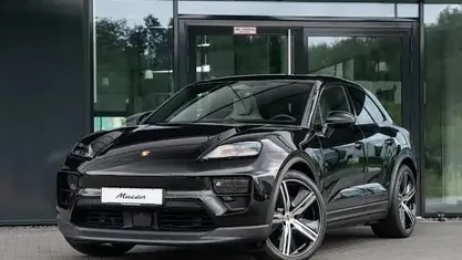 Gebraucht Porsche Macan 300 kW (408 PS) 2025 Tiefschwarzmetallic SUV