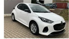 Weiß Gebraucht 2024 Mazda 2 Center-Line Limousine | 20.990 € (Fairer Preis)