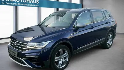 Gebraucht VW Tiguan Allspace Elegance 150 PS (110 kW) 2022 Blau SUV