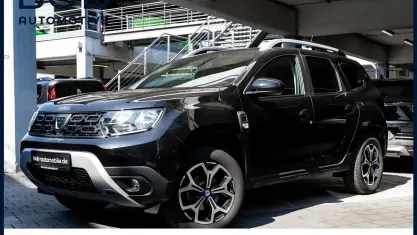 Gebraucht Dacia Duster Celebration 116 PS (85 kW) 2020 Perlmuttschwarz met SUV
