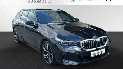 Gebraucht BMW 540 M Sport 303 PS (222 kW) 2025 Carbonschwarz metallic Kombi