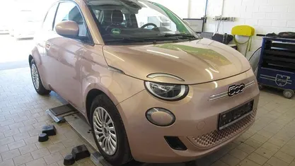 Gold Gebraucht 2023 Fiat 500e Kleinwagen | 23.999 € (Fairer Preis)