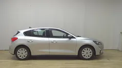 Silber Gebraucht 2021 Ford Focus Trend Limousine | 11.280 € (Fairer Preis)