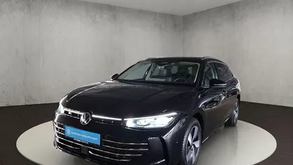 Schwarz Gebraucht 2024 VW Passat Elegance Kombi | 43.400 € (Fairer Preis)