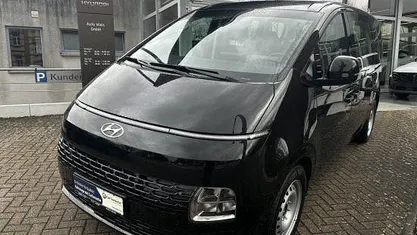 Gebraucht Hyundai Staria Trend 177 PS (130 kW) 2024 Abyss black Van / Kleinbus
