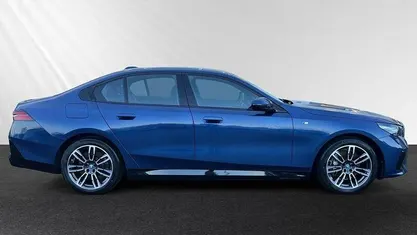 Gebraucht BMW i5 Comfort Edition 289 kW (394 PS) 2024 Blau Limousine