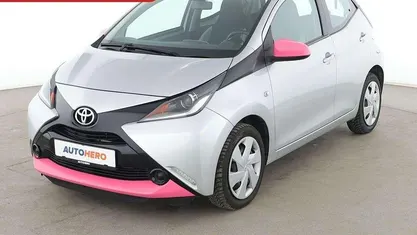 Gebraucht Toyota Aygo X-play 69 PS (50 kW) 2017 Silber Kleinwagen