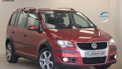 Second-hand VW Touran Cross 170 CP (125 kW) 2009 Monovolum