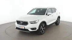 Weiß Gebraucht 2022 Volvo XC40 Inscription SUV | 32.090 € (Fairer Preis)