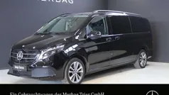 Schwarz Gebraucht 2023 Mercedes V300 Avantgarde Van / Kleinbus | 63.960 € (Fairer Preis)