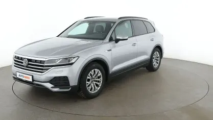 Gebraucht VW Touareg 231 PS (169 kW) 2022 Silber SUV