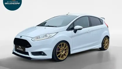 Gebraucht Ford Fiesta ST 182 PS (133 kW) 2017 Weiß Kleinwagen