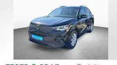 Deep black perleffekt Gebraucht 2024 VW Tiguan R-line SUV | 40.940 € (Fairer Preis)