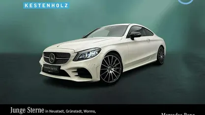 Designo diamantweiß bright Gebraucht 2021 Mercedes C300 AMG Coupé | 39.790 € (Fairer Preis)