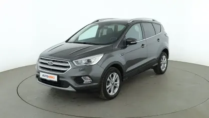Gebraucht Ford Kuga Titanium 150 PS (110 kW) 2019 Grau SUV