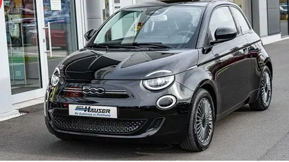 Schwarz Gebraucht 2022 Fiat 500e Icon Kleinwagen | 15.895 € (Fairer Preis)
